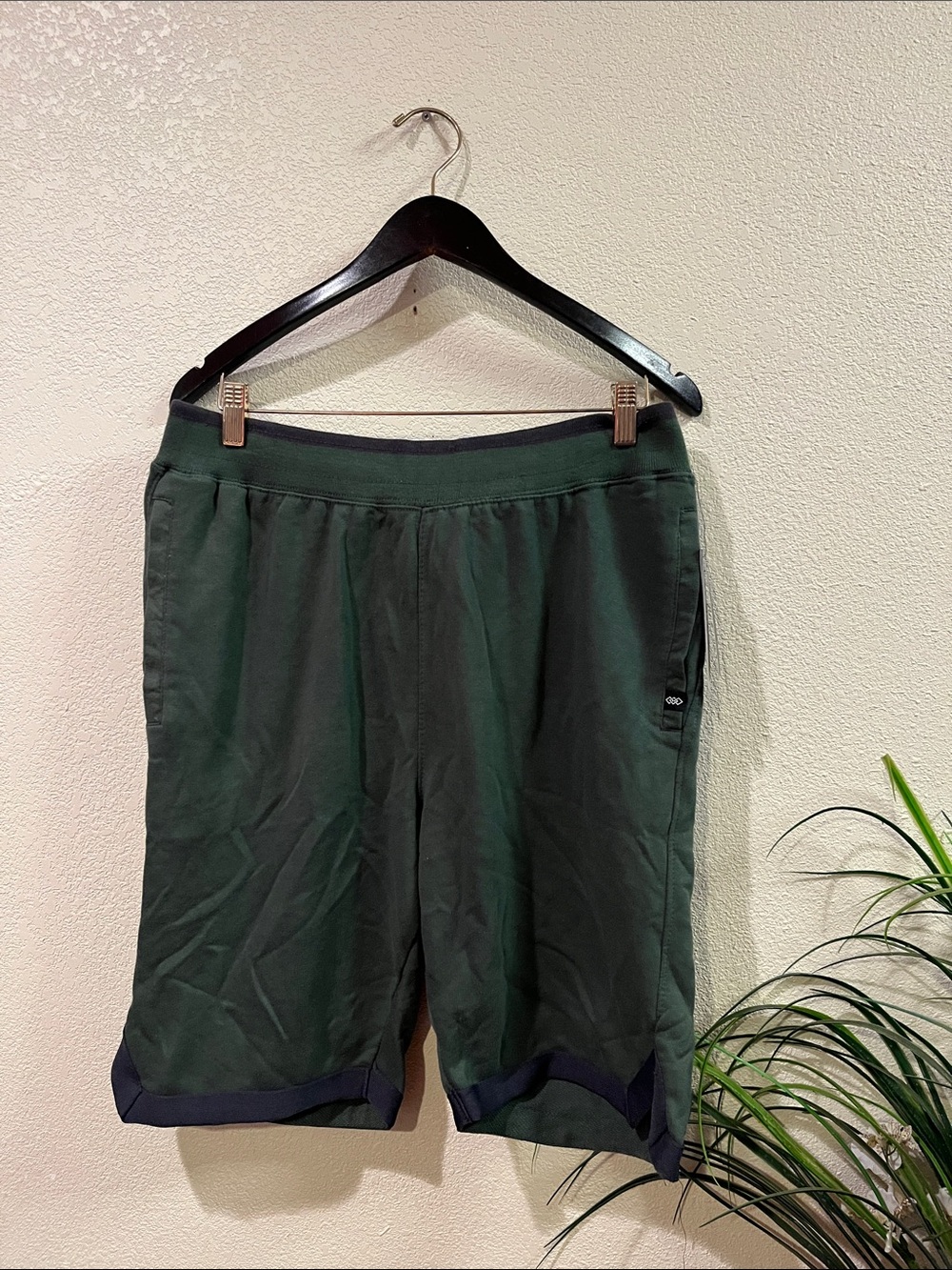 Leg3nd Men's Casual Forest Green Athletic Size Large
